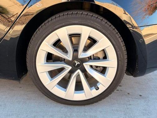2022 Tesla Model 3 Base