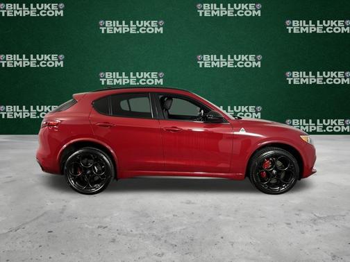 2022 Alfa Romeo Stelvio Quadrifoglio