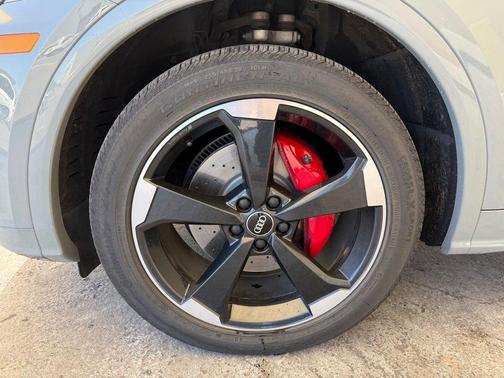 Quantum Gray 2019 Audi SQ5 3.0T Premium