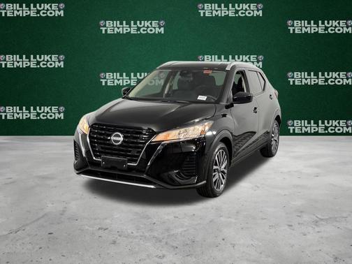 Super Black 2024 Nissan Kicks SV