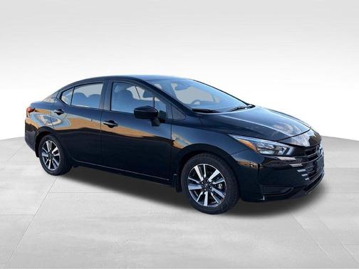 Black 2025 Nissan Versa 1.6 SV