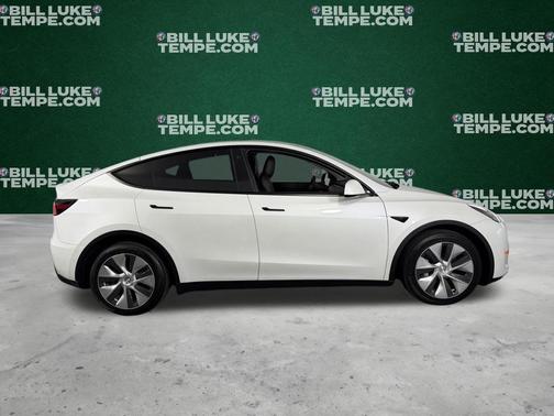 Pearl White Multi 2022 Tesla Model Y Long Range