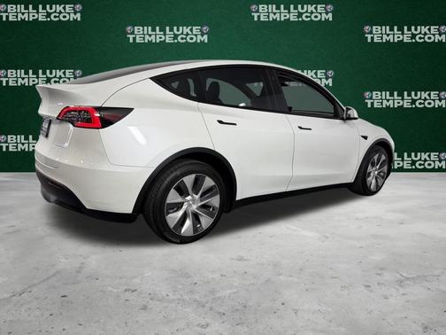 Pearl White Multi 2022 Tesla Model Y Long Range
