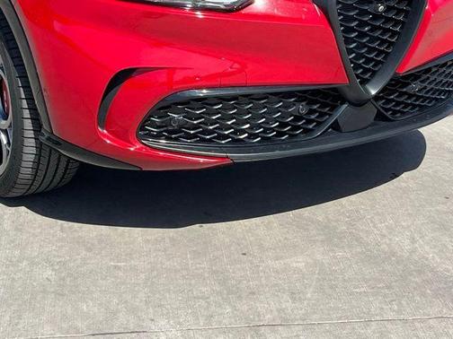 2025 Alfa Romeo Tonale Base