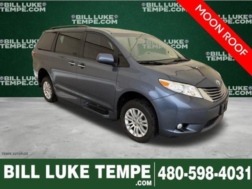 2017 Toyota Sienna XLE