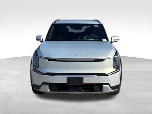 Ivory Silver 2024 Kia EV9 Land