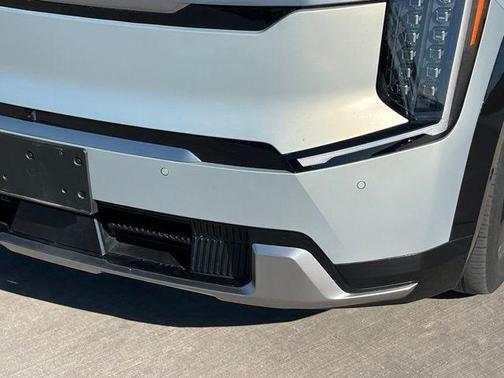 Ivory Silver 2024 Kia EV9 Land