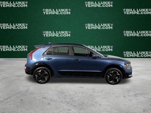 Mineral Blue 2025 Kia Niro EV Wind