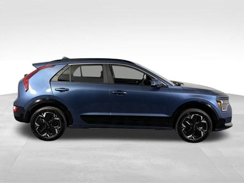 Mineral Blue 2025 Kia Niro EV Wind