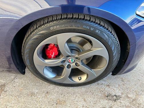 2018 Alfa Romeo Giulia Base