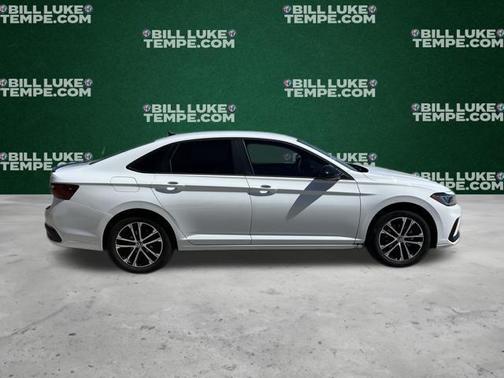 Pure White 2025 Volkswagen Jetta 1.5T Sport