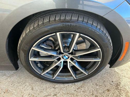 2019 BMW 330 i xDrive