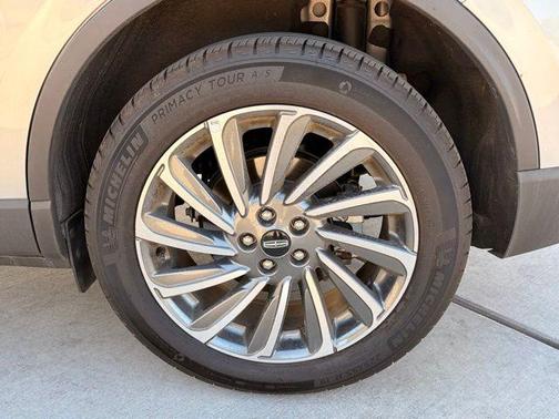 Silver Radiance Metallic 2024 Lincoln Corsair Reserve