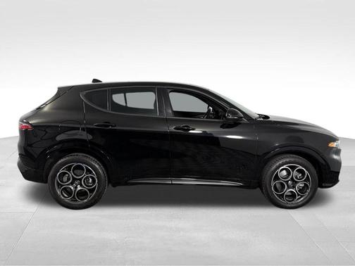 Alfa Black 2025 Alfa Romeo Tonale Base