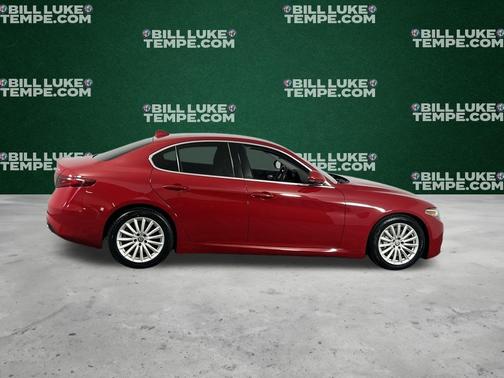 2021 Alfa Romeo Giulia Base