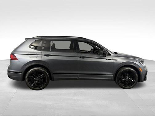 Platinum Gray Metallic 2023 Volkswagen Tiguan 2.0T SE R-Line Black