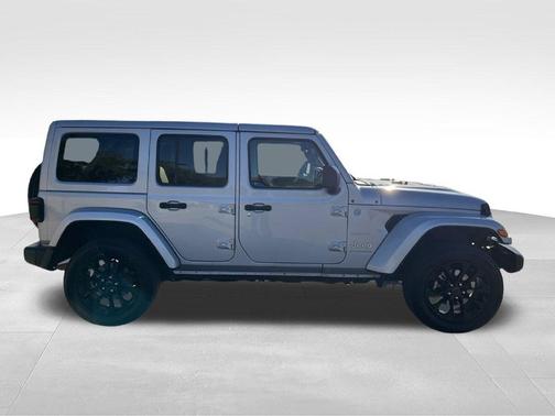 Silver Zynith Clearcoat 2024 Jeep Wrangler 4xe Sahara