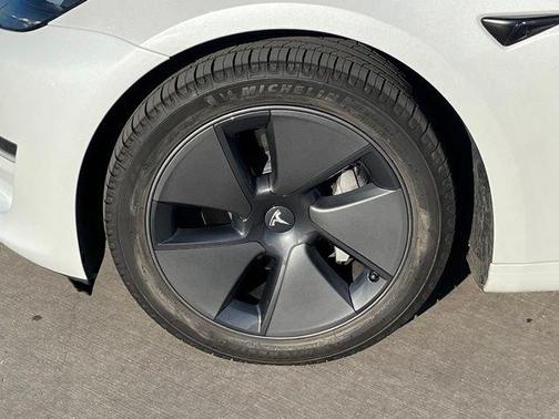 Pearl White Multi 2023 Tesla Model 3 Base