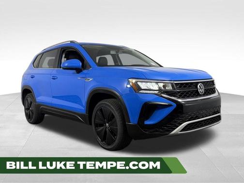 Cornflower Blue 2022 Volkswagen Taos 1.5T SE
