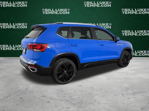 Cornflower Blue 2022 Volkswagen Taos 1.5T SE