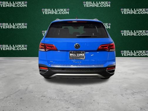 Cornflower Blue 2022 Volkswagen Taos 1.5T SE
