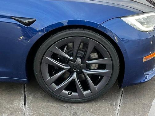 2022 Tesla Model S Plaid