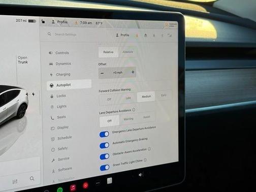 2025 Tesla Model Y Long Range