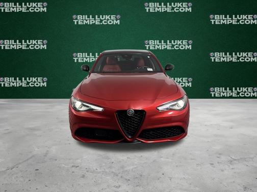 Rosso 2023 Alfa Romeo Giulia Veloce