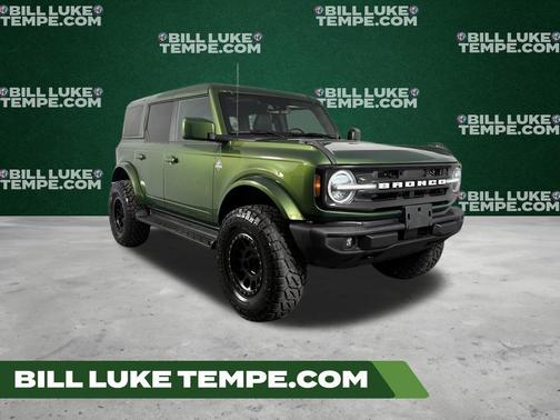 Eruption Green Metallic 2025 Ford Bronco Outer Banks