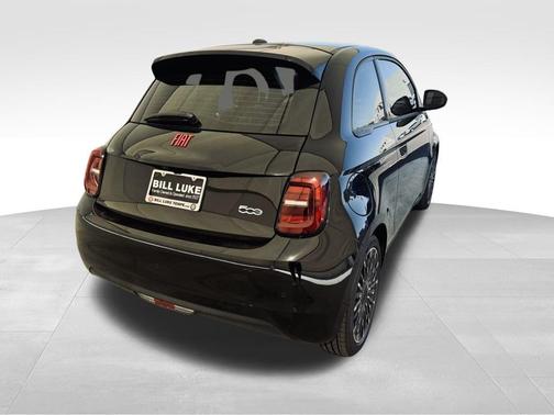 2024 FIAT 500e Base