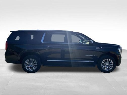 Onyx Black 2025 GMC Yukon XL Denali