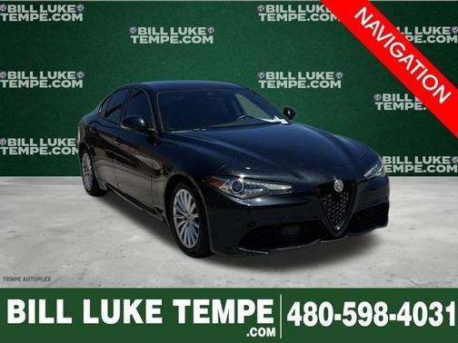 2022 Alfa Romeo Giulia Base