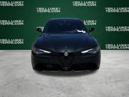 2022 Alfa Romeo Giulia Base
