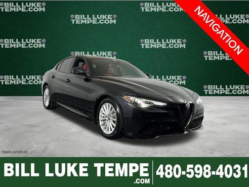 2022 Alfa Romeo Giulia Base