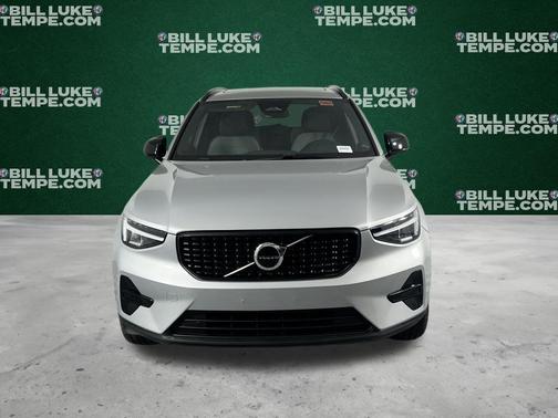 2024 Volvo XC40 B5 Core