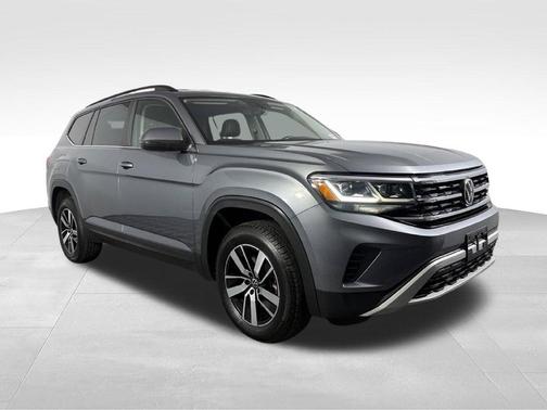 Platinum Gray Metallic 2023 Volkswagen Atlas 2.0T SE