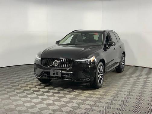 2025 Volvo XC60 B5 Plus