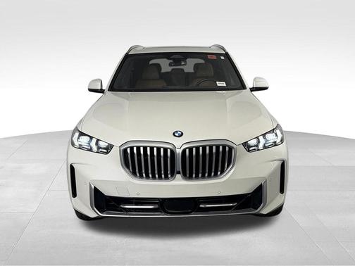 Mineral White Metallic 2026 BMW X5 sDrive40i