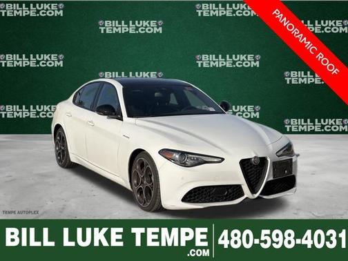 Alfa White 2023 Alfa Romeo Giulia Veloce