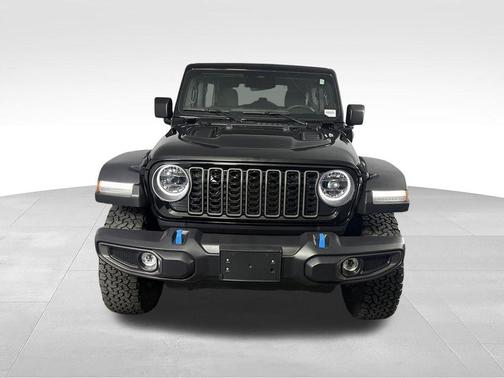 Black Clearcoat 2025 Jeep Wrangler 4xe Rubicon