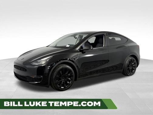 Pearl White Multi 2024 Tesla Model Y Long Range