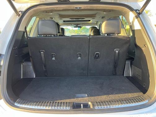 Glacial White Pearl 2024 Kia Telluride SX-Prestige