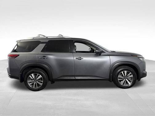 Gun Metallic 2024 Nissan Pathfinder SL