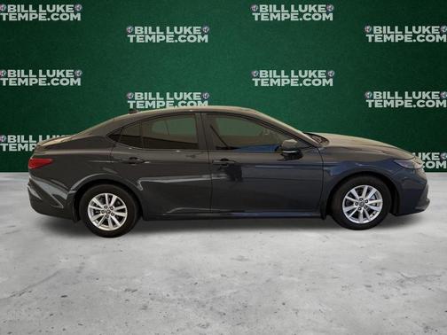 UNDERGROUND 2025 Toyota Camry LE