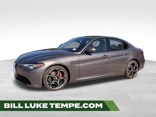 Vesuvio Gray Metallic 2023 Alfa Romeo Giulia Ti