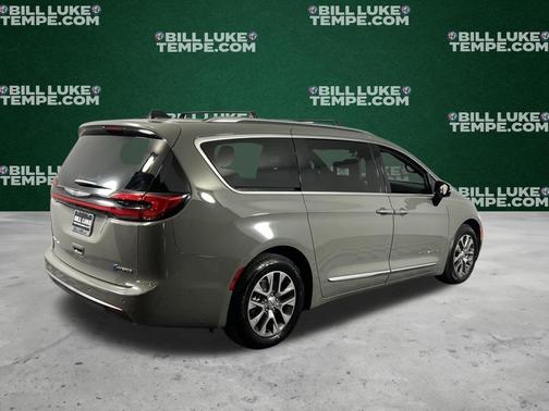 Ceramic Gray Clearcoat 2023 Chrysler Pacifica Hybrid Pinnacle