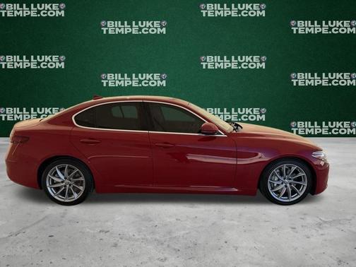 2017 Alfa Romeo Giulia Base