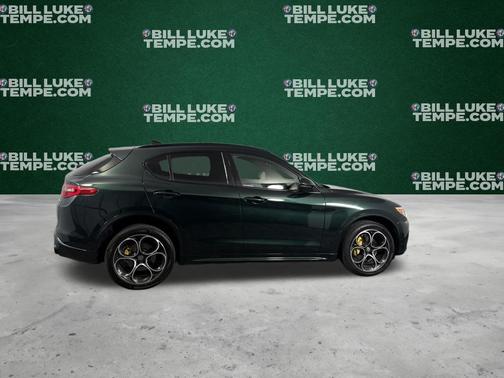 Verde 2021 Alfa Romeo Stelvio Ti Sport