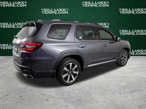 Modern Steel Metallic 2024 Honda Pilot Elite