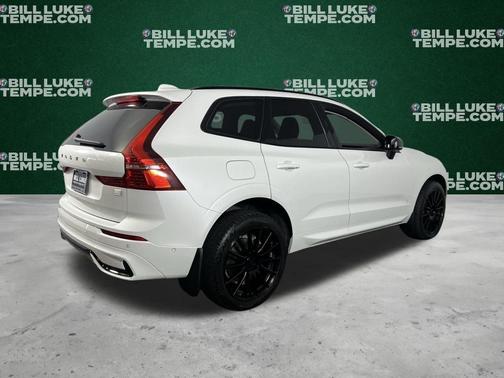 2023 Volvo XC60 Recharge Plug-In Hybrid T8 Ultimate Dark Theme